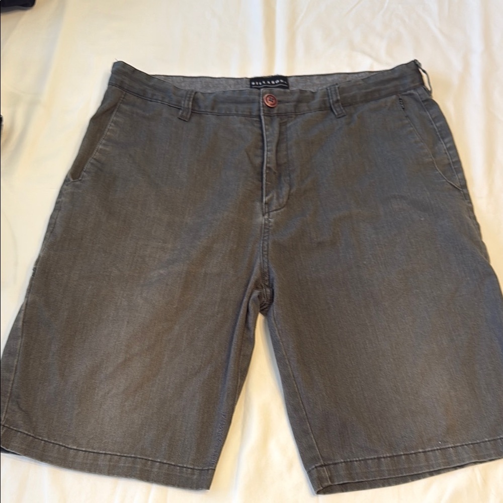 Billabong Distressed Gray Flat Front Chino Shorts Size 34